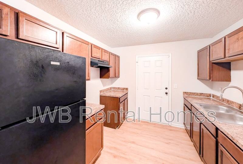 House for rent at 2037 Sessions Lane, Jacksonville, FL 32207