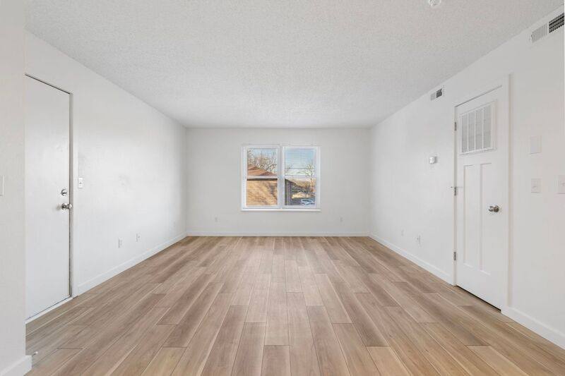 Apartment for rent at 3170 W Greenwood St #34, Springfield, MO 65807