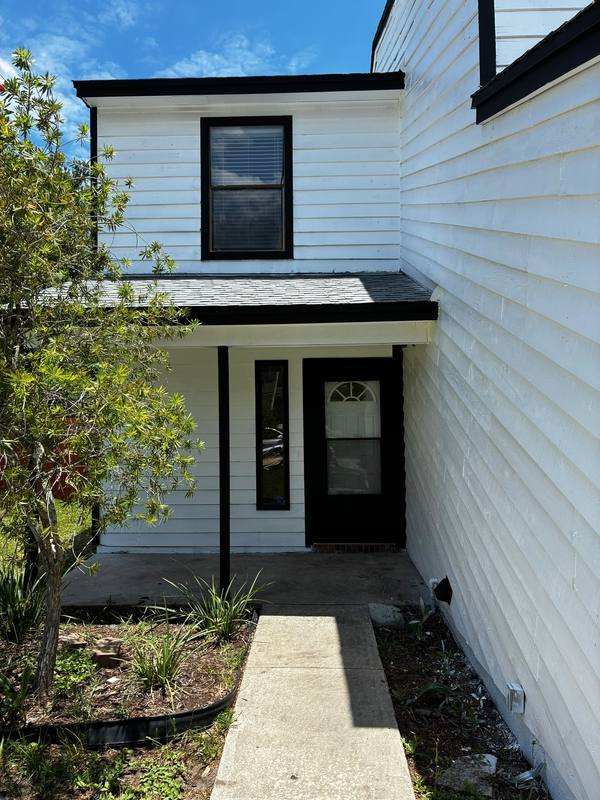 Townhouse for rent at 11671 Tanager Dr #1, Jacksonville, FL 32225