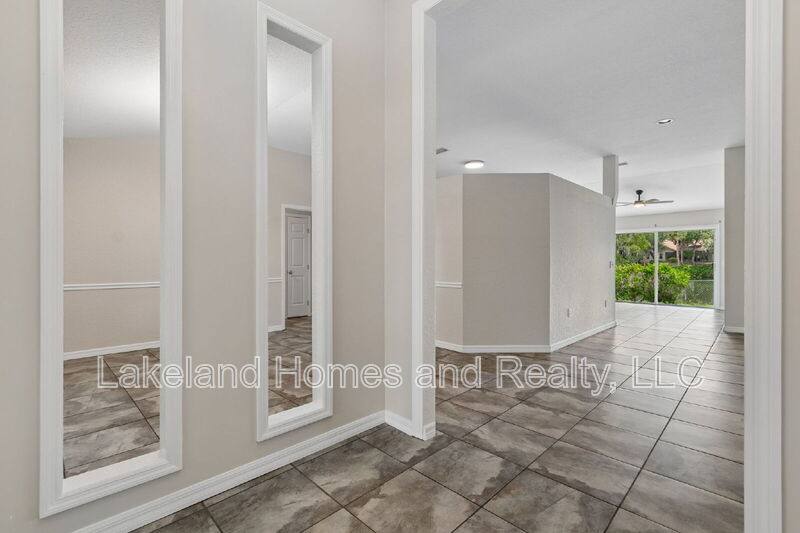 House for rent at 95 Woodside Dr, Lakeland, FL 33813