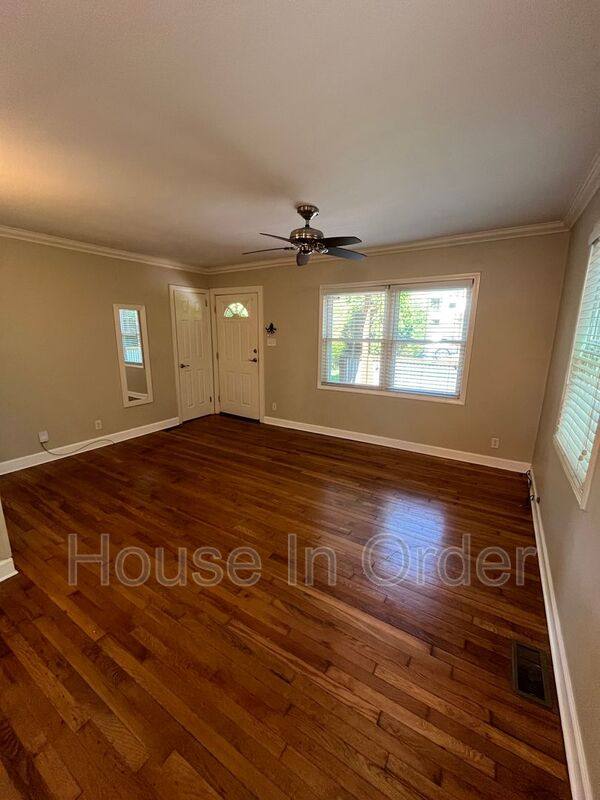 House for rent at 34 Erskine Ave, Asheville, NC 28801