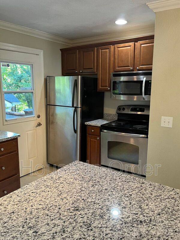 House for rent at 34 Erskine Ave, Asheville, NC 28801