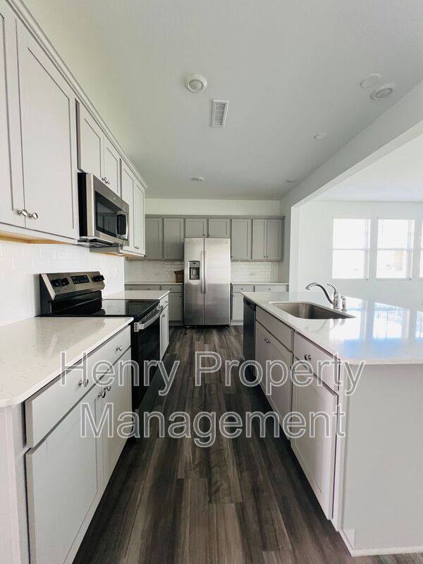 Townhouse for rent at 387 Thompson Overlook Way, Smithfield, NC 27577