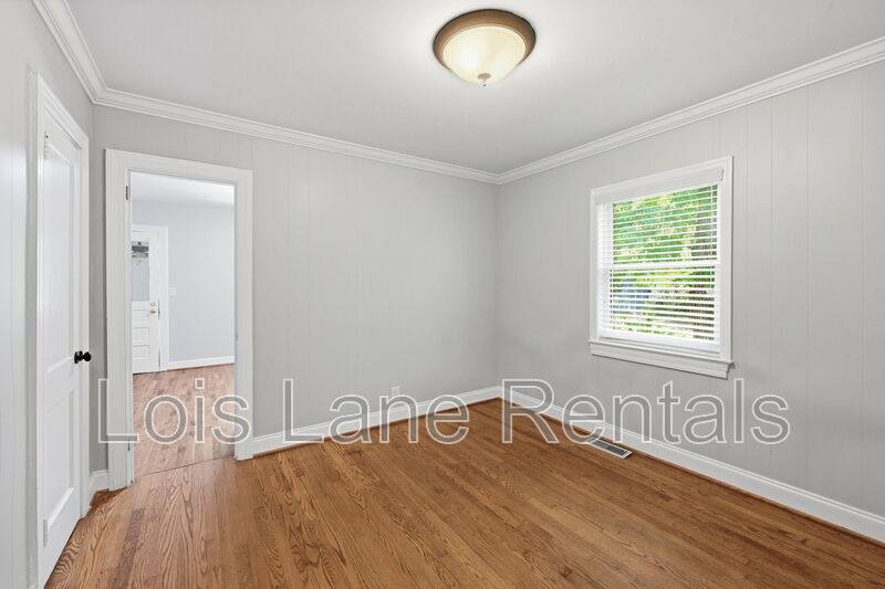 House for rent at 2043 Wappoo Dr, Charleston, SC 29412