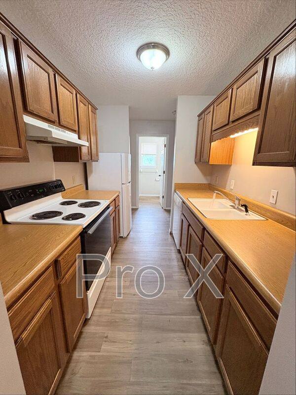 Apartment for rent at 3802 College View Dr 1-8 #7, Joplin, MO 64801