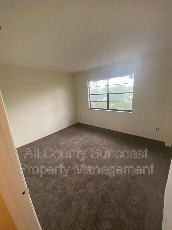 Townhouse for rent at 12133 117th St N, Largo, FL 33778