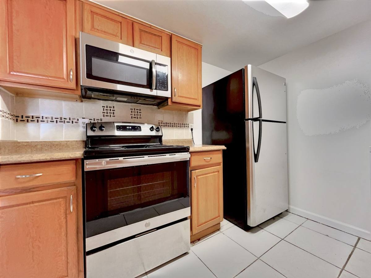 Condo for rent at 865 Sky Lake Circle, Orlando, FL 32809