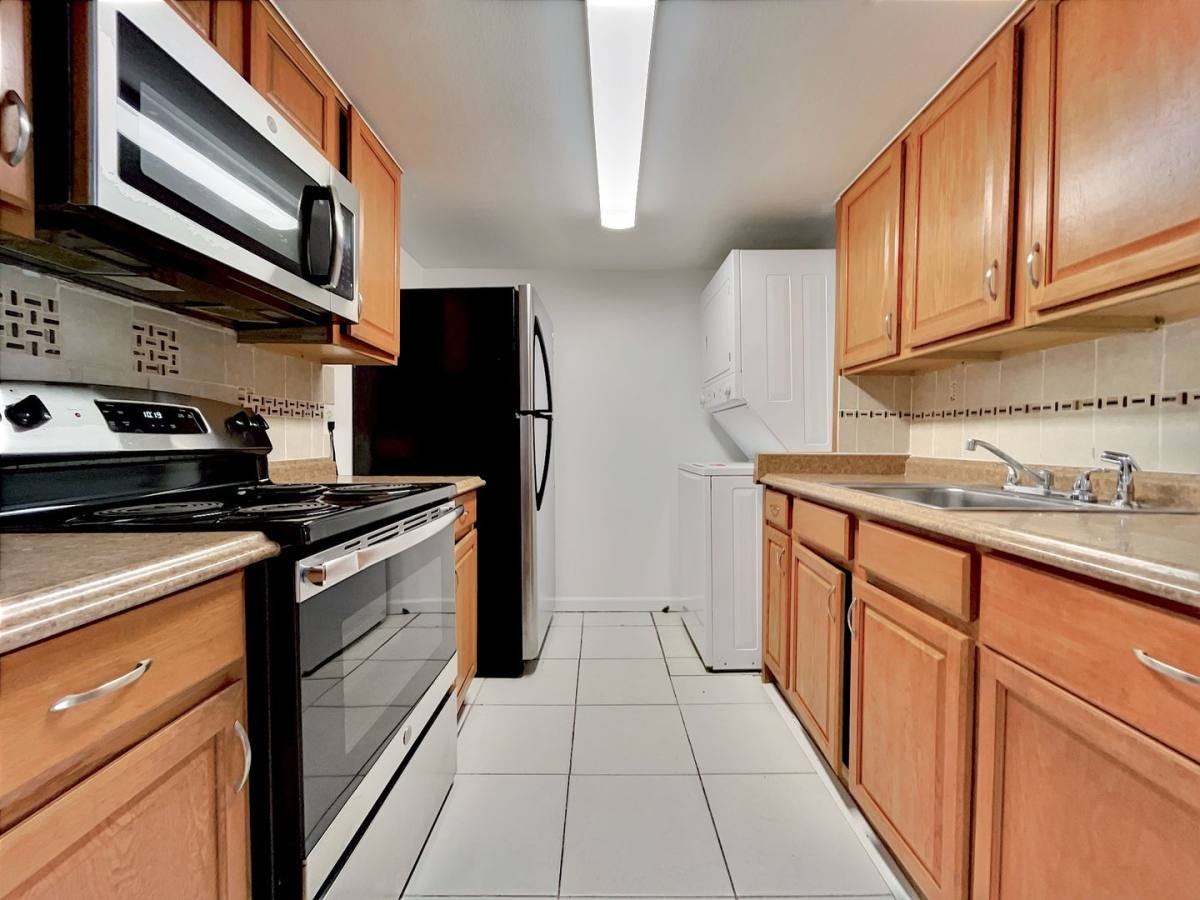Condo for rent at 865 Sky Lake Circle, Orlando, FL 32809