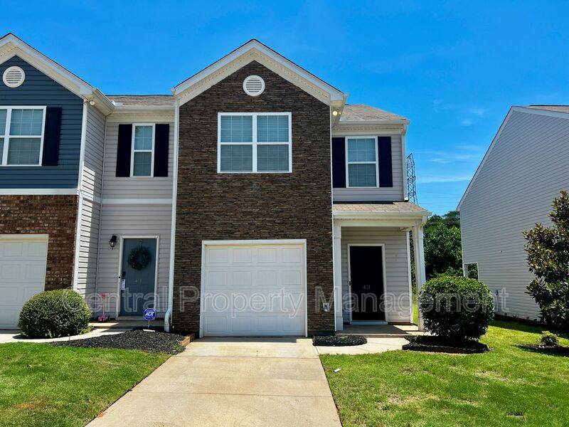 Townhouse for rent at 43 Moorlyn Lane, Greer, SC 29650
