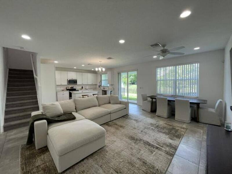 Townhouse for rent at 12885 Trevi Isle, Palm Beach Gardens, FL 33418