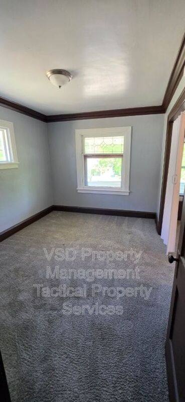 Apartment for rent at 4024 E 143 St #UP, Cleveland, OH 44128