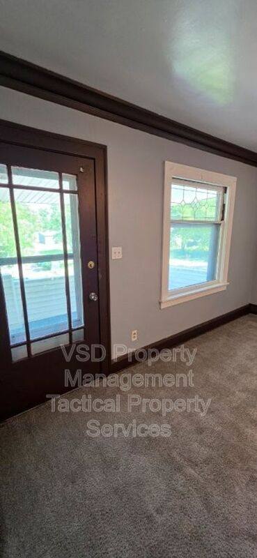 Apartment for rent at 4024 E 143 St #UP, Cleveland, OH 44128