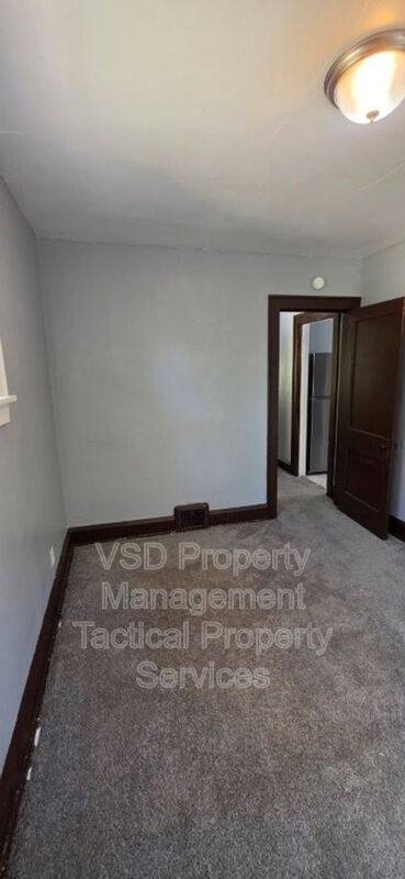 Apartment for rent at 4024 E 143 St #UP, Cleveland, OH 44128