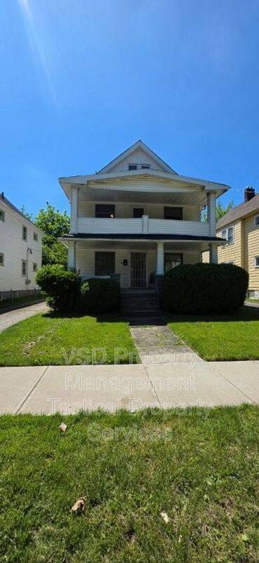 Apartment for rent at 4024 E 143 St #UP, Cleveland, OH 44128
