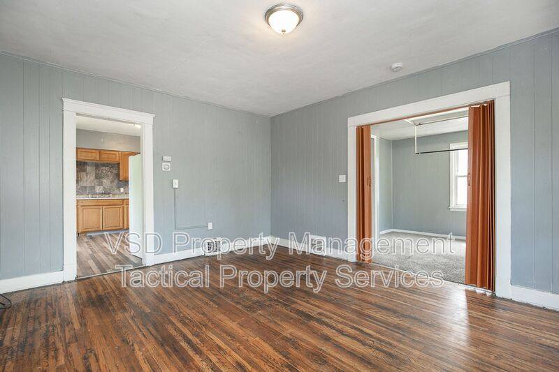 Apartment for rent at 6924 Claasen Ave #UP, Cleveland, OH 44105