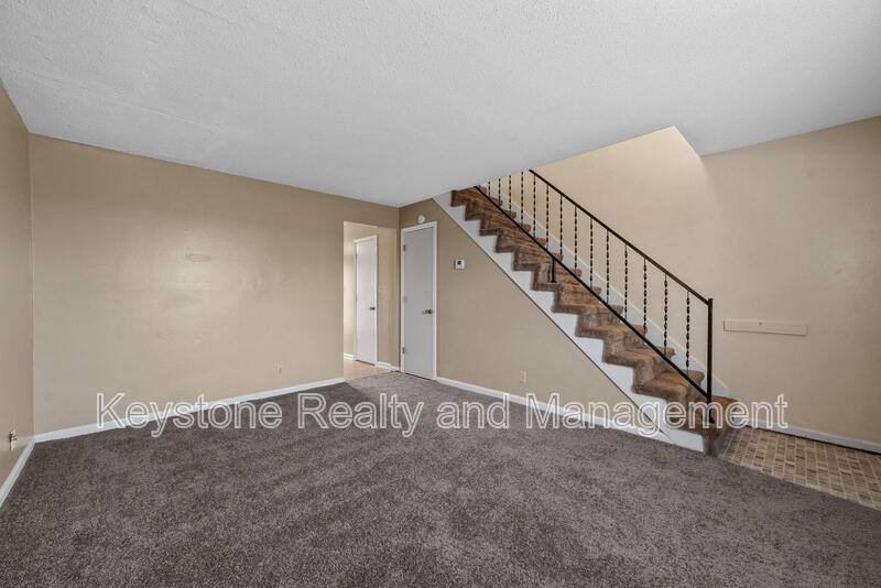 Townhouse for rent at 1070 Pembroke Oak Grove Rd #27, Oak Grove, KY 42262