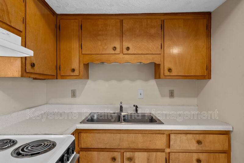 Townhouse for rent at 1070 Pembroke Oak Grove Rd #27, Oak Grove, KY 42262