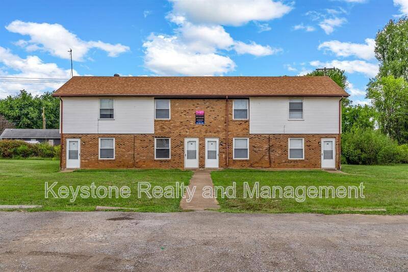 Townhouse for rent at 1070 Pembroke Oak Grove Rd #27, Oak Grove, KY 42262