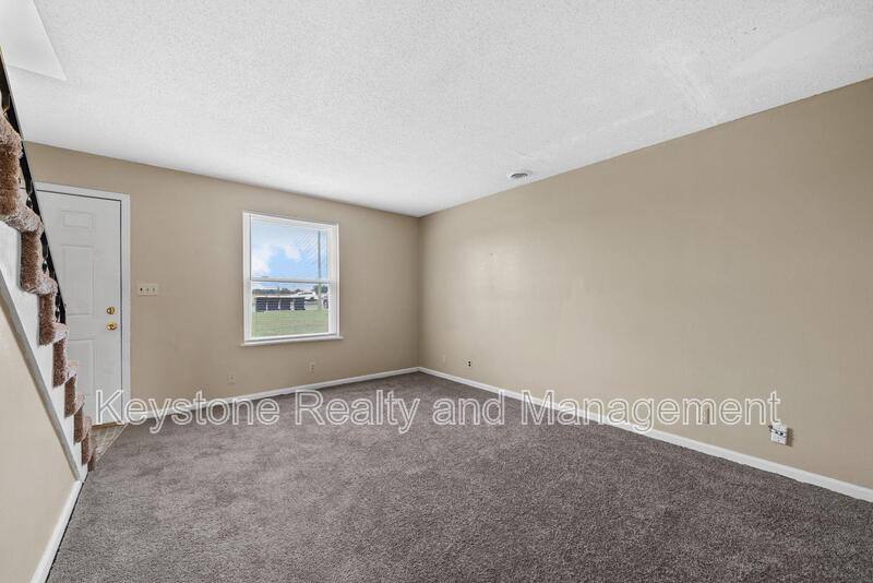 Townhouse for rent at 1070 Pembroke Oak Grove Rd #27, Oak Grove, KY 42262