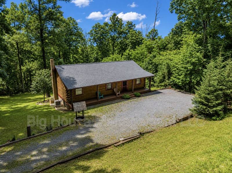 House for rent at 1155 Old Linden Rd, Linden, VA 22642