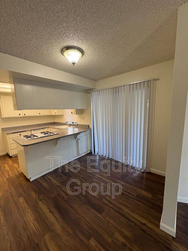 Apartment for rent at 310 1 2 N Park St, Visalia, CA 93291