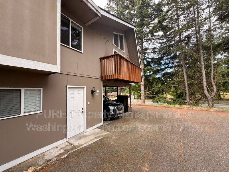 Townhouse for rent at 4351 67th Ave W #A, Tacoma, WA 98466