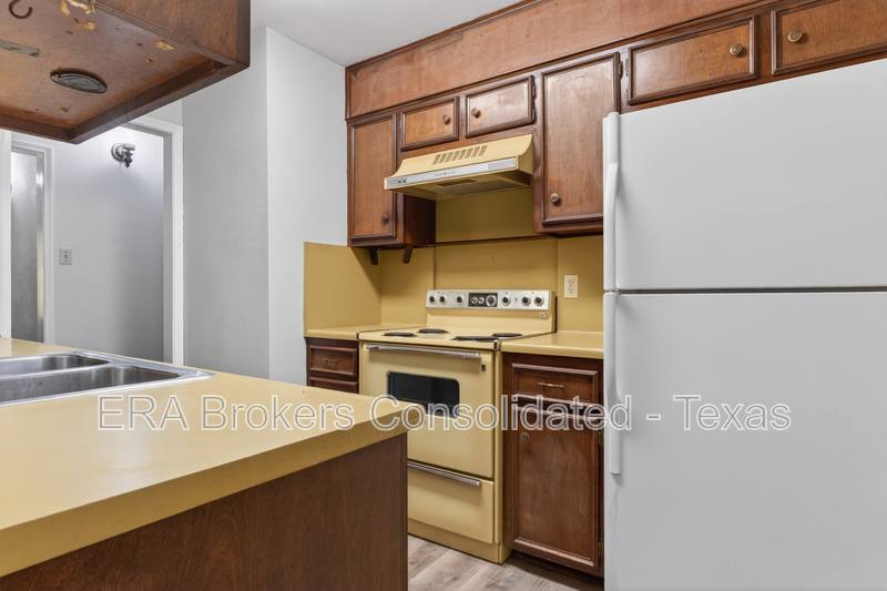Apartment for rent at 14301 Brook Hollow, San Antonio, TX 78232