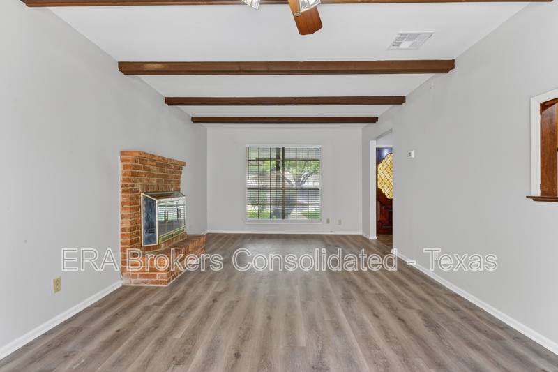 Apartment for rent at 14301 Brook Hollow, San Antonio, TX 78232