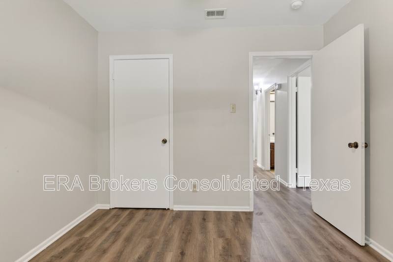 Apartment for rent at 14301 Brook Hollow, San Antonio, TX 78232