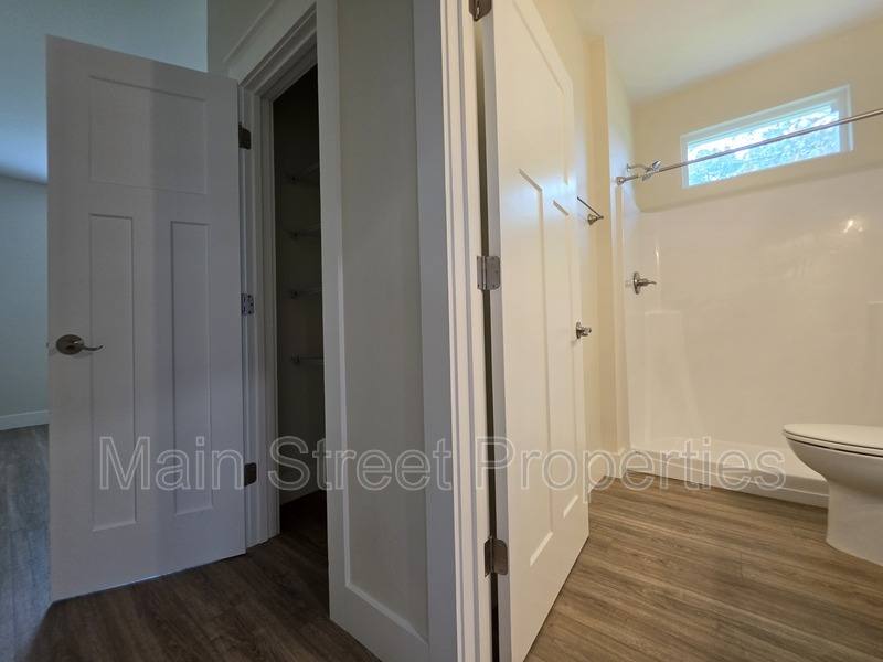Apartment for rent at 2289 Dog Track Rd #B, Pensacola, FL 32506