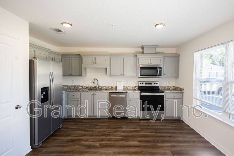 Apartment for rent at 6283 Willow Holland Lane, Milton, FL 32570