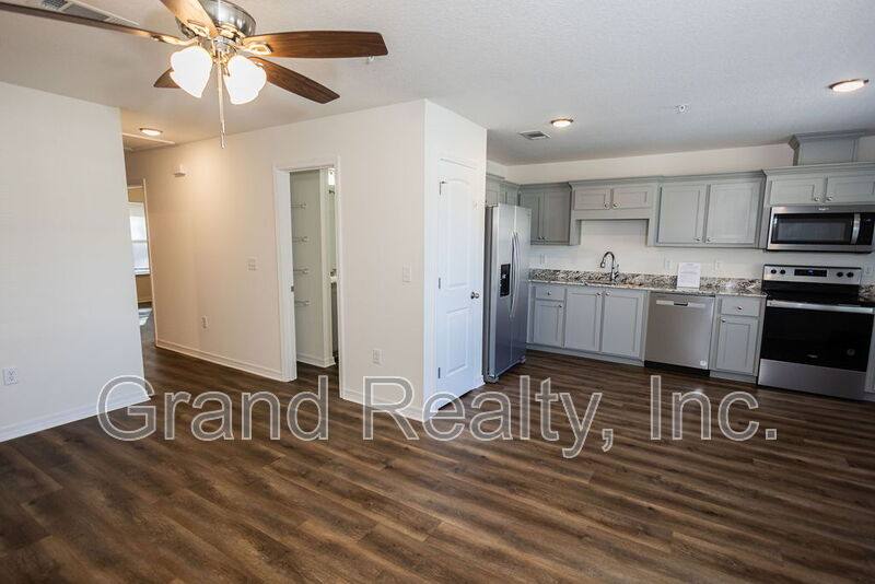 Apartment for rent at 6283 Willow Holland Lane, Milton, FL 32570