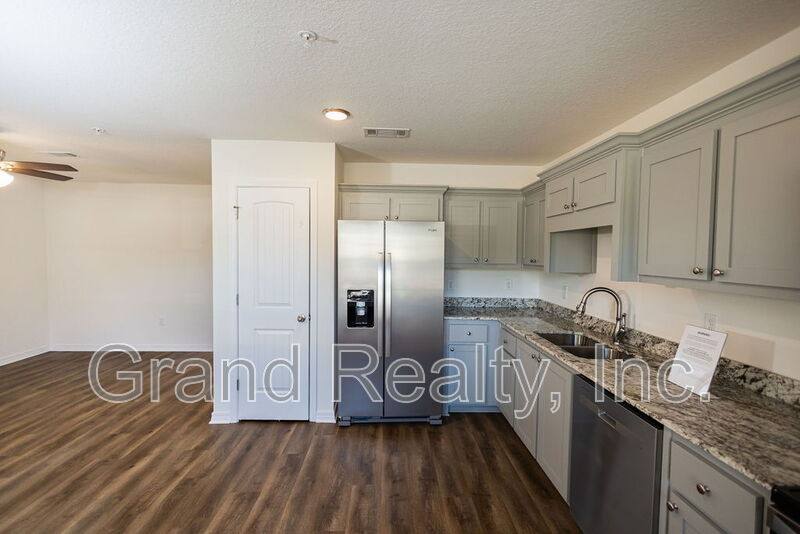 Apartment for rent at 6283 Willow Holland Lane, Milton, FL 32570