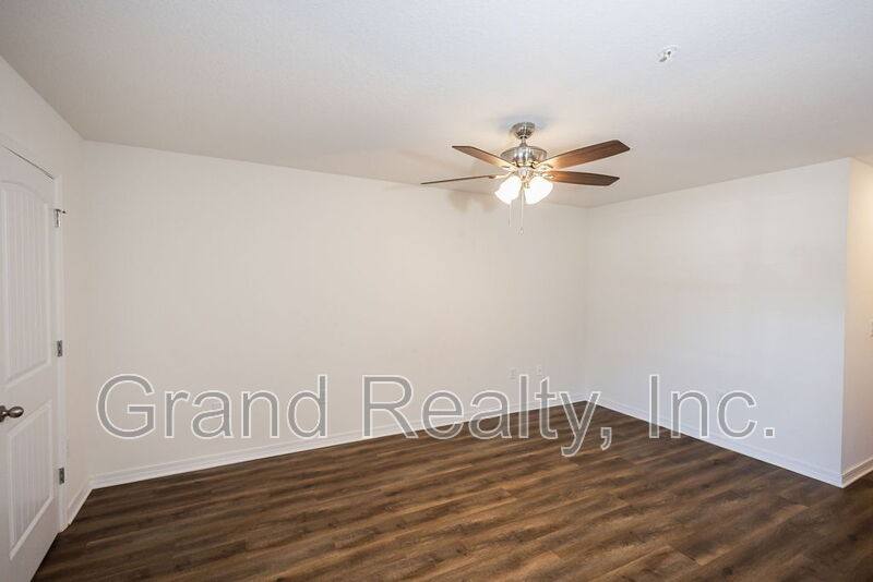 Apartment for rent at 6283 Willow Holland Lane, Milton, FL 32570