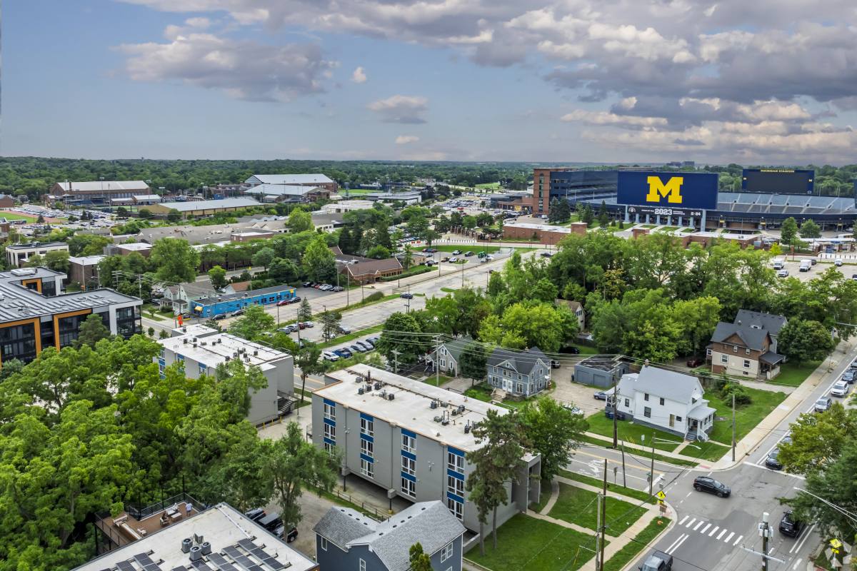 Apartment for rent at 921 S Main, Ann Arbor, MI 48104