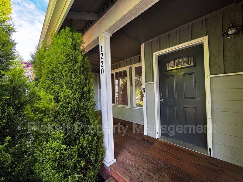 Apartment for rent at 1220 Audrey Ave, Bremerton, WA 98312