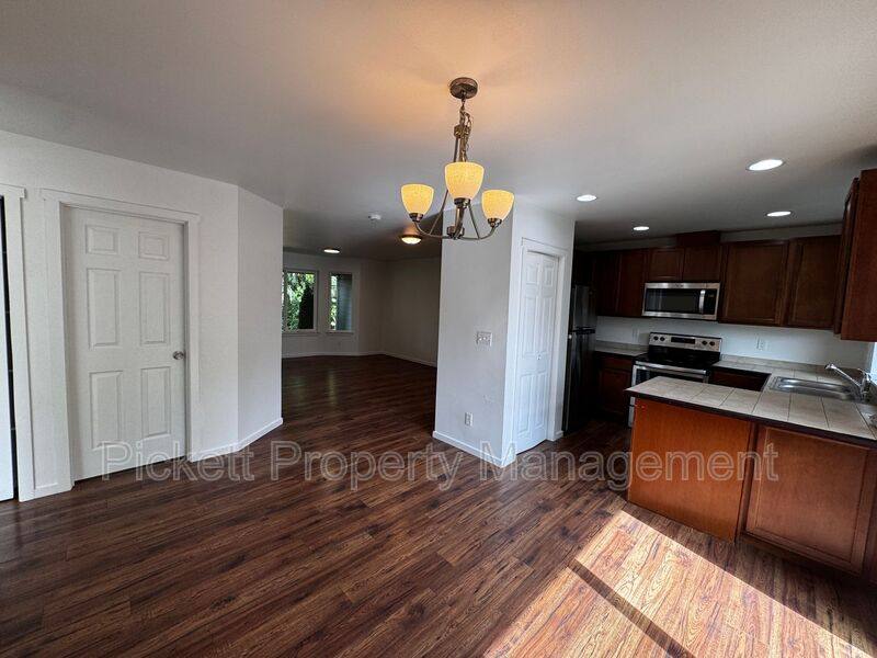 Apartment for rent at 1220 Audrey Ave, Bremerton, WA 98312
