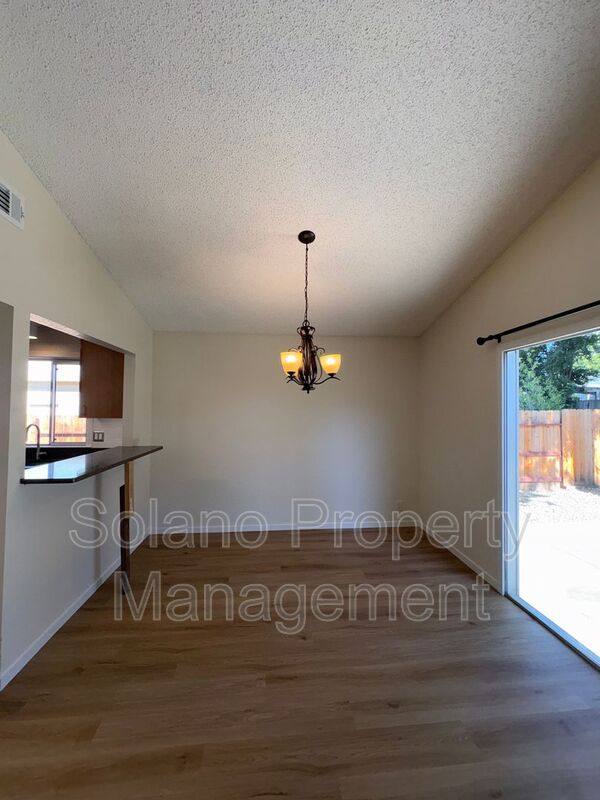 House for rent at 1006 Longspur Dr, Suisun City, CA 94585