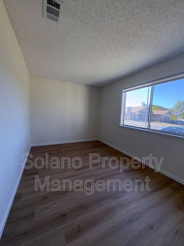 House for rent at 1006 Longspur Dr, Suisun City, CA 94585