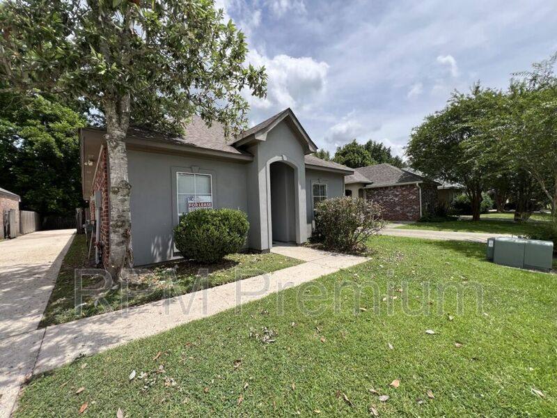 House for rent at 5557 Arialo Dr, Baton Rouge, LA 70820