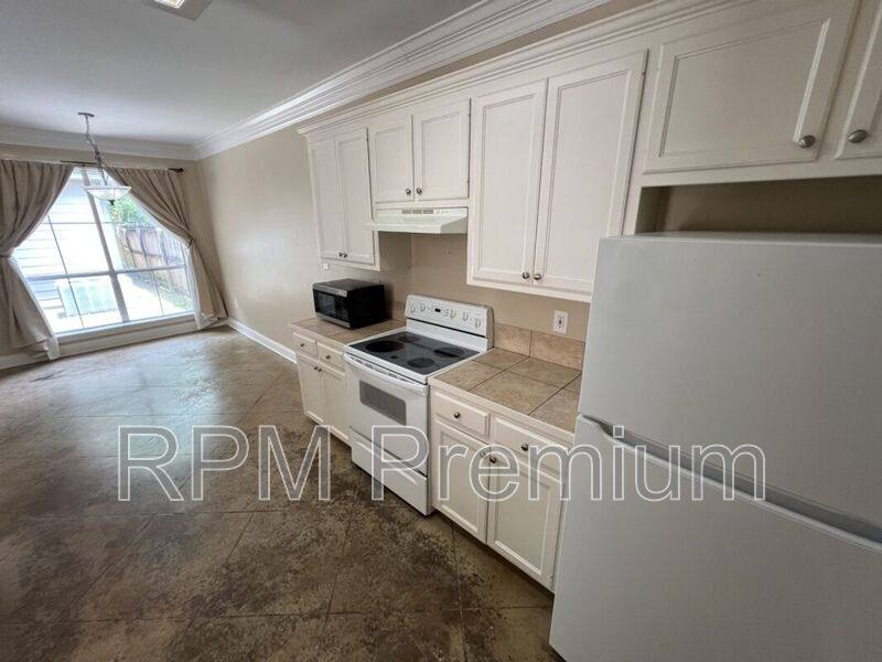 House for rent at 5557 Arialo Dr, Baton Rouge, LA 70820