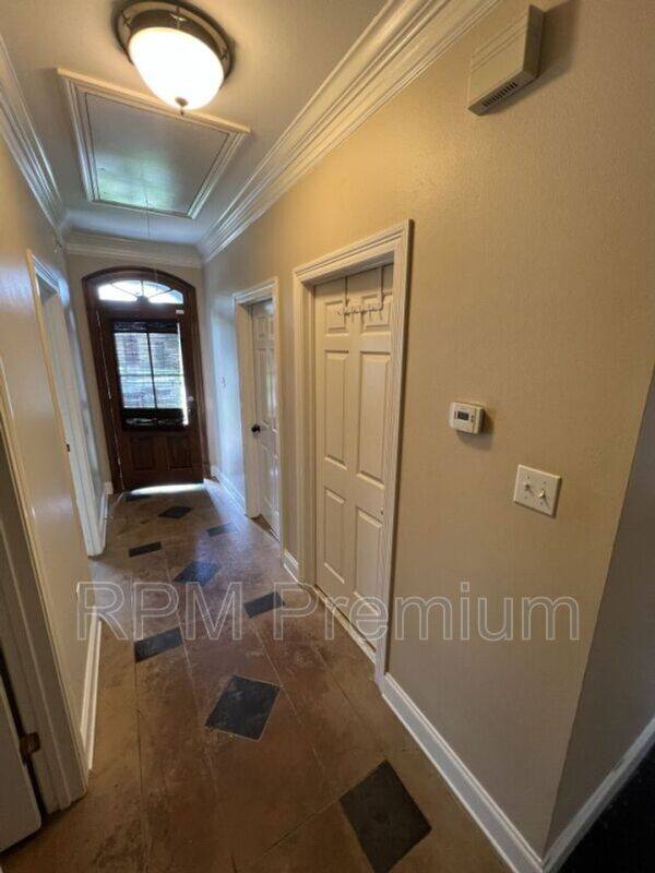 House for rent at 5557 Arialo Dr, Baton Rouge, LA 70820