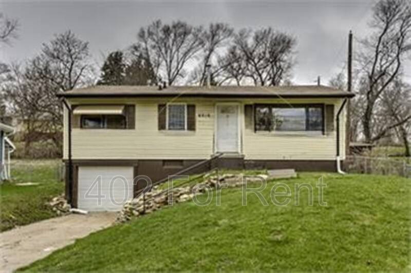 House for rent at 6016 N 47th St, Omaha, NE 68104