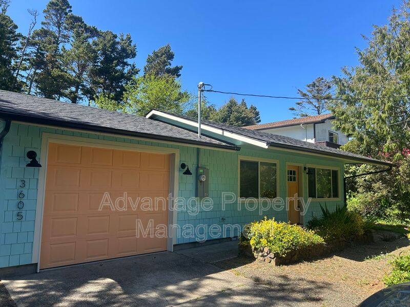 House for rent at 3605 Sea Mist Ave, Depoe Bay, OR 97341