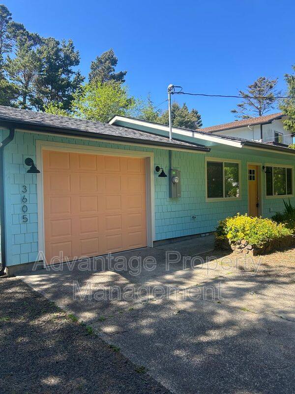 House for rent at 3605 Sea Mist Ave, Depoe Bay, OR 97341