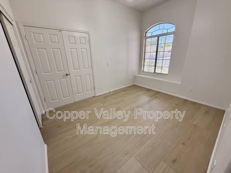 House for rent at 6889 W Paso Trail, Peoria, AZ 85383