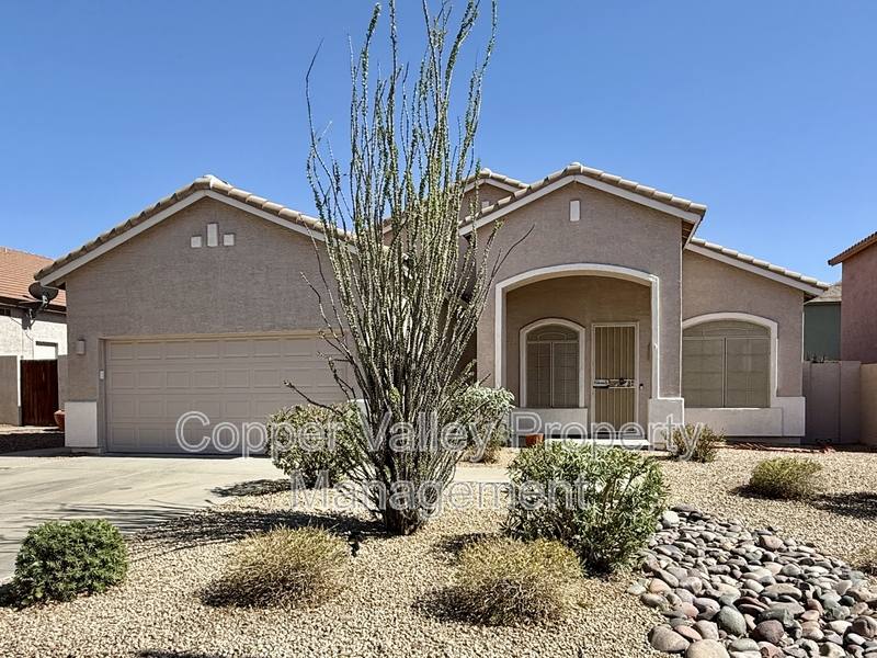 House for rent at 6889 W Paso Trail, Peoria, AZ 85383