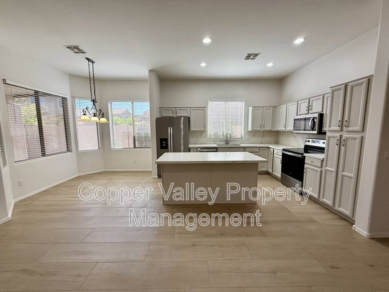 House for rent at 6889 W Paso Trail, Peoria, AZ 85383