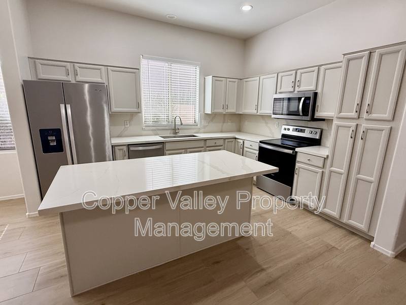 House for rent at 6889 W Paso Trail, Peoria, AZ 85383