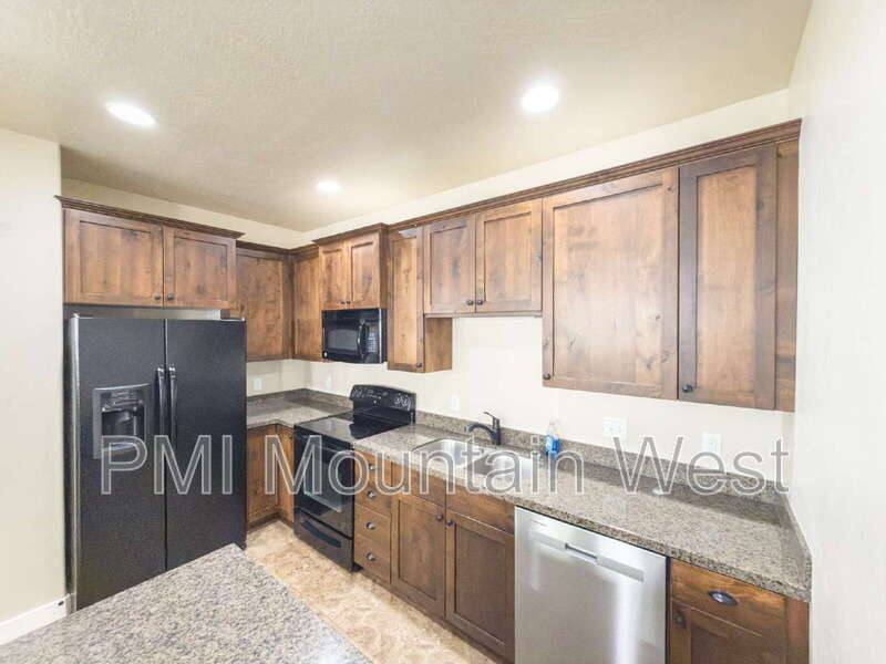 Townhouse for rent at 2119 Orchard Pines Loop, Bountiful, UT 84010
